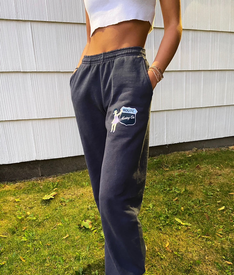 "ROUTE MOVING ON" SWEATPANTS